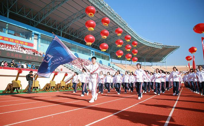 學校如何制作高中招生宣傳視頻？